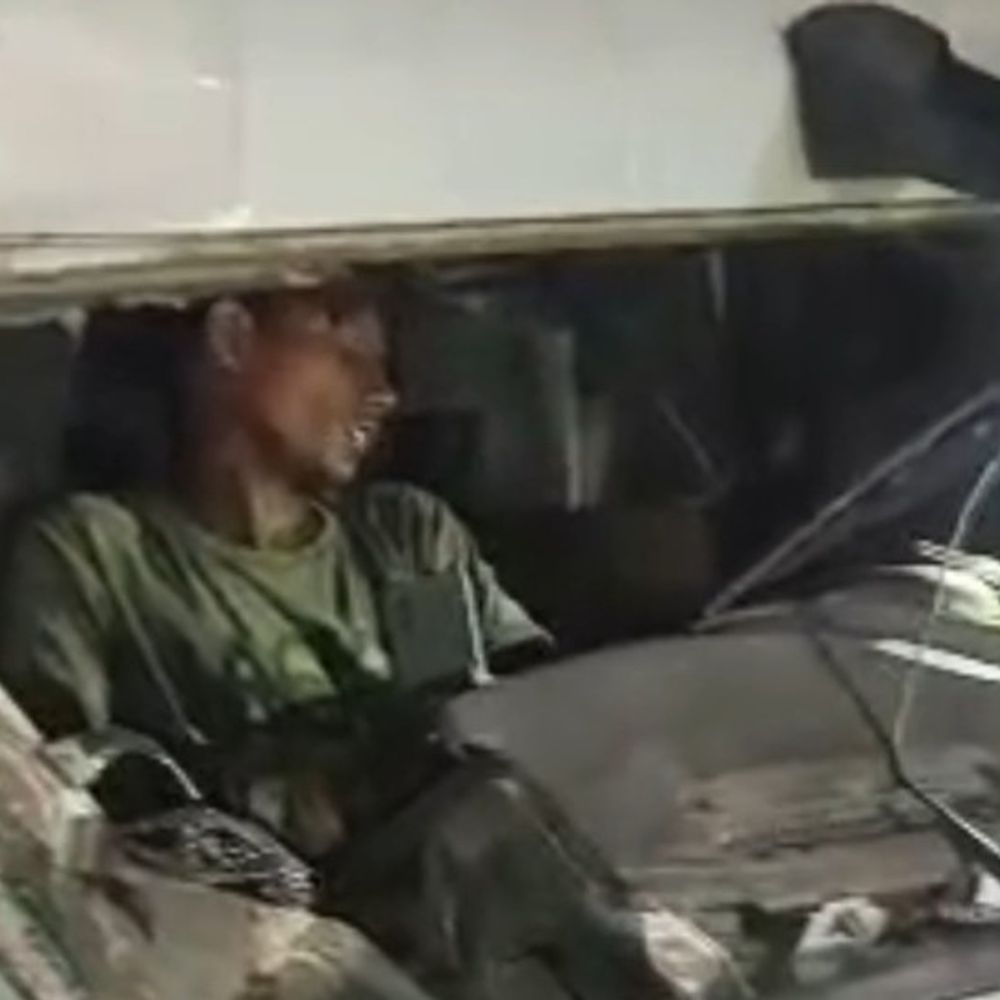 2 ट्रकों की टक्कर...3 घंटे केबिन में फंसा रहा ड्राइवर:कोरबा में कुसमुंडा मार्ग पर हादसा, कड़ी मशक्कत के बाद चालक को बाहर निकाला गया