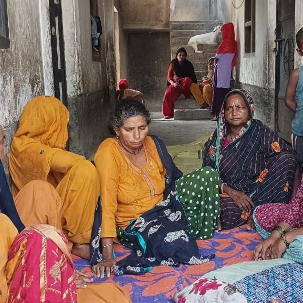 खगड़िया में दो बाइकों में जबरदस्त टक्कर:हादसे में दो लोगों की मौत, परिजनों में मचा कोहराम