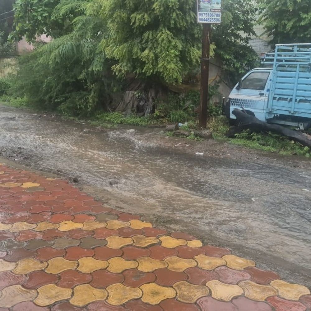 बड़वानी में मानसून फिर हुआ एक्टिव:राजपुर में ज्यादा पानी गिरा; कई इलाकों में जलभराव, नालों में आया उफान