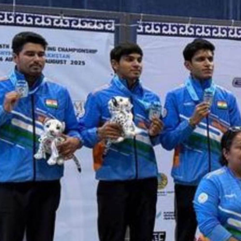 एशियन शूटिंग चैंपियनशिप 2025:भारतीय मेंस टीम ने 10 मीटर एयर पिस्टल में सिल्वर जीता; जूनियर शूटर्स को 5 मेडल मिले