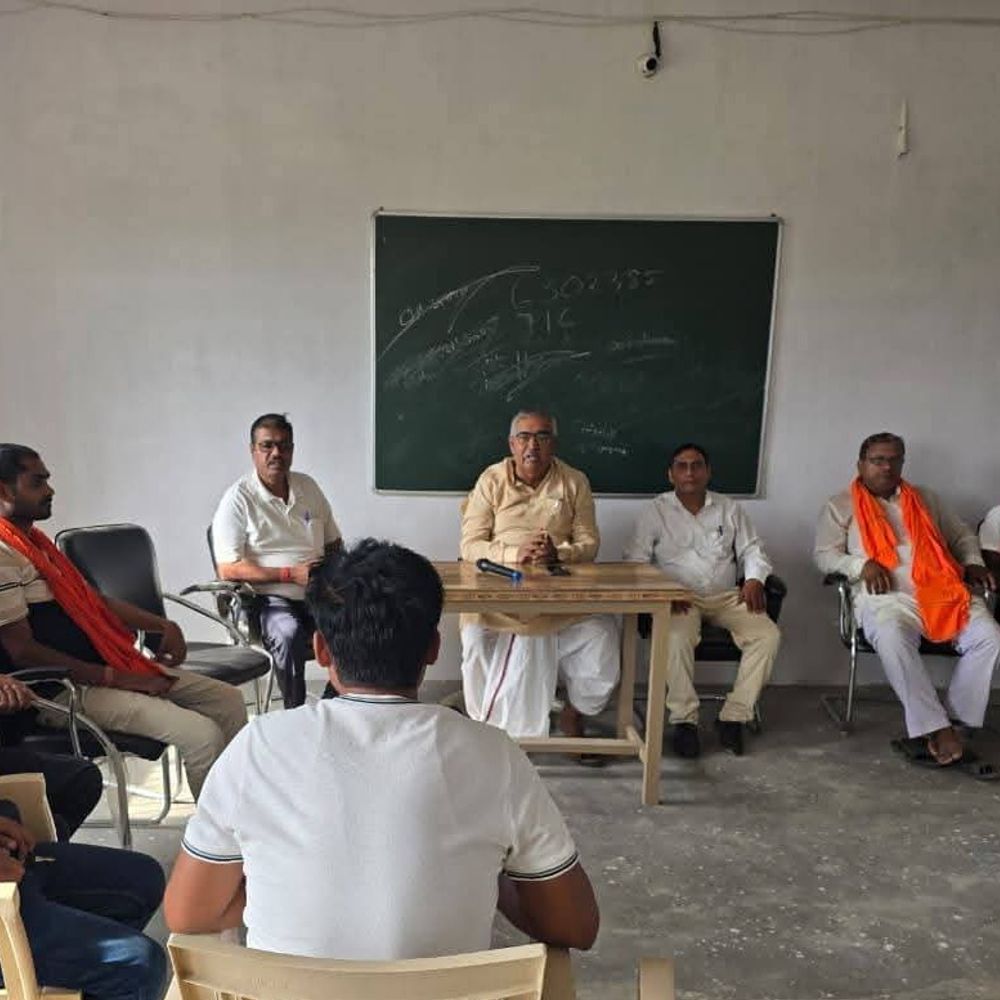 अकौर में डिग्री कॉलेज का निरीक्षण:विधायक ने प्लस टू स्कूल का जायजा लिया, विद्यार्थियों की उपस्थिति की जानकारी ली
