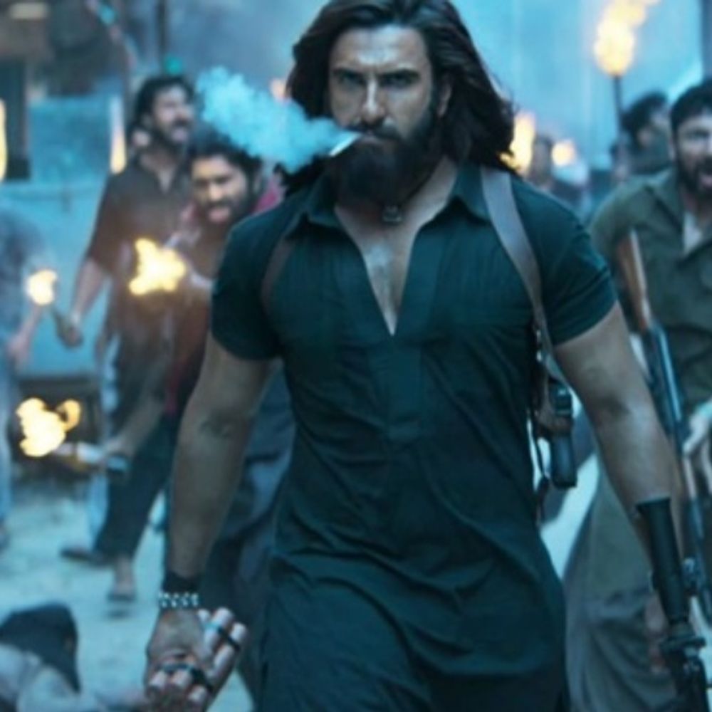 धुरंधर के सेट पर 120 क्रू मेंबर्स की तबीयत बिगड़ी:एसोसिएशन ने सख्त जांच की मांग की, कहा- प्रोड्यूसर पैसे बचाने के लिए खराब खाना खिलाते हैं