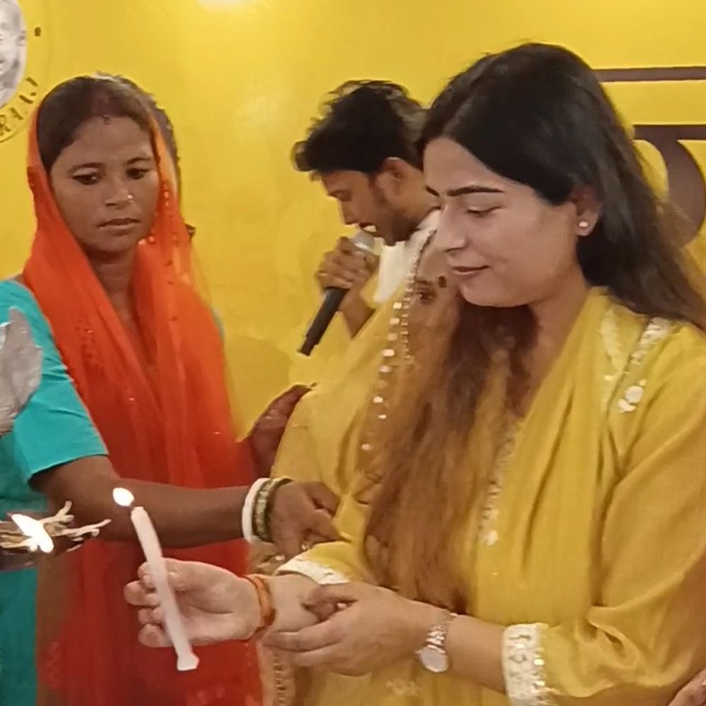 'समाज का विकास तभी संभव जब हर बच्चा शिक्षित हो':जन सुराज का संवाद कार्यक्रम, पार्टी से जुड़ने के बाद पहली बार समस्तीपुर पहुंची फिल्म प्रोड्यूसर