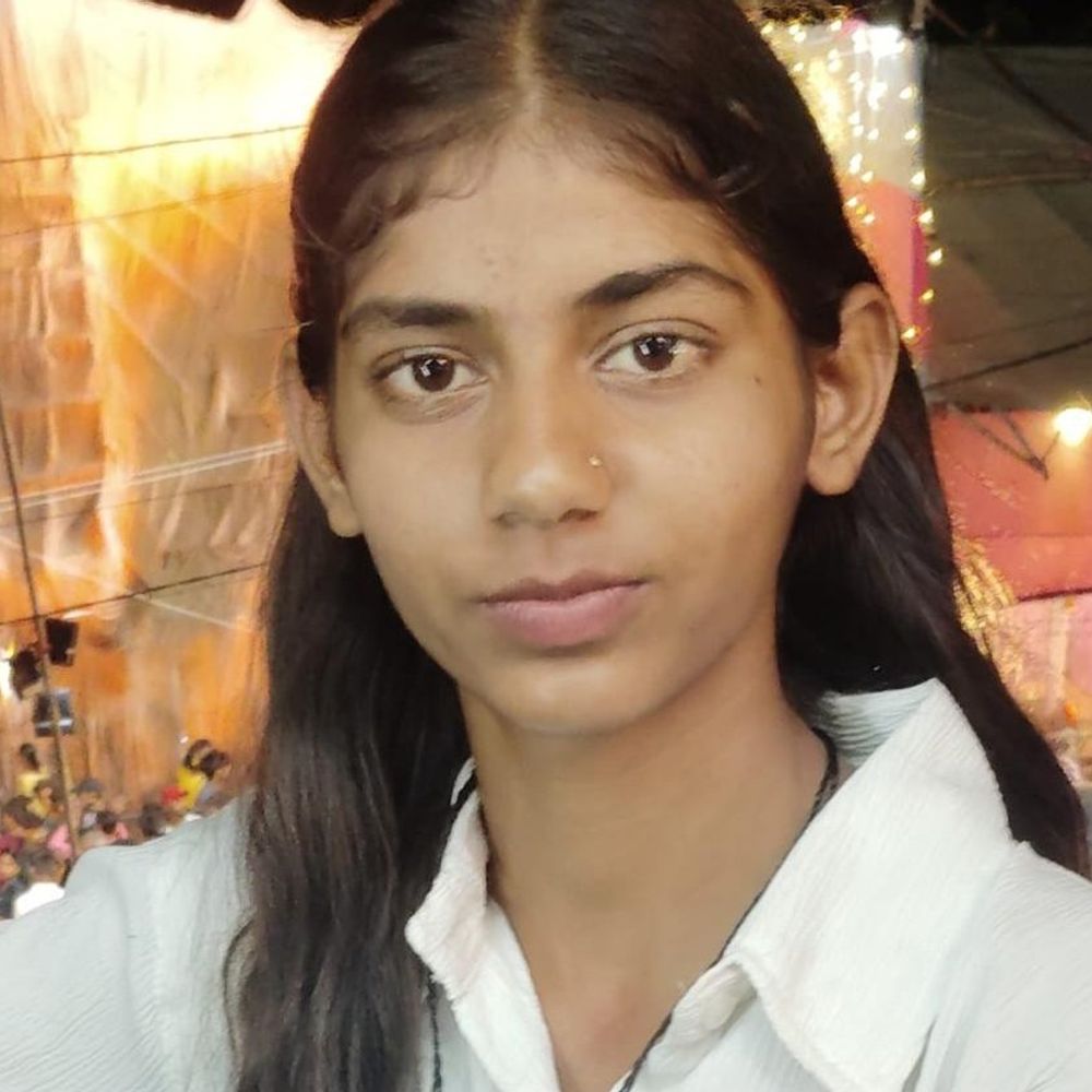 समस्तीपुर में किशोरी की करंट लगने से मौत:घर के बाहर सफाई कर रही थी लड़की, शरीर पर टूट कर गिरा तार