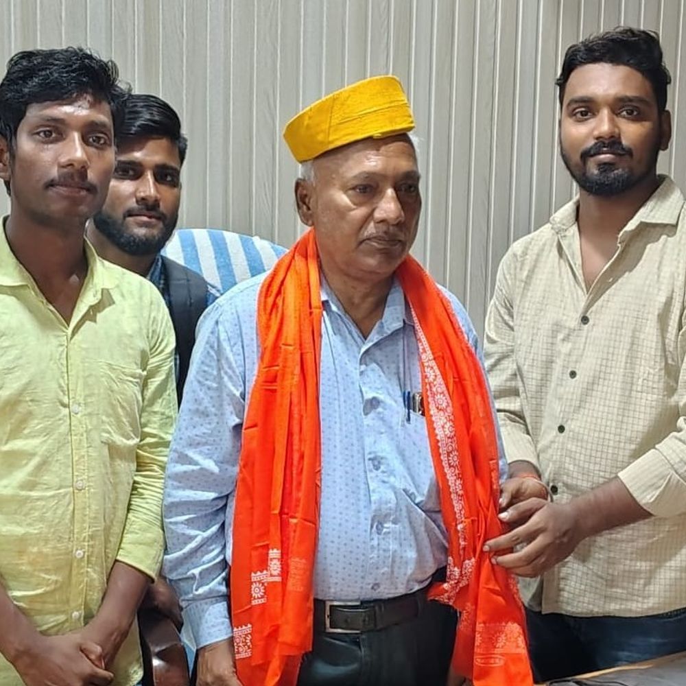 सहरसा के एसएनएस कॉलेज में नए प्राचार्य बने अनंत:एबीवीपी कार्यकर्ताओं ने किया स्वागत, अंगवस्त्र दे कर किया सम्मानित
