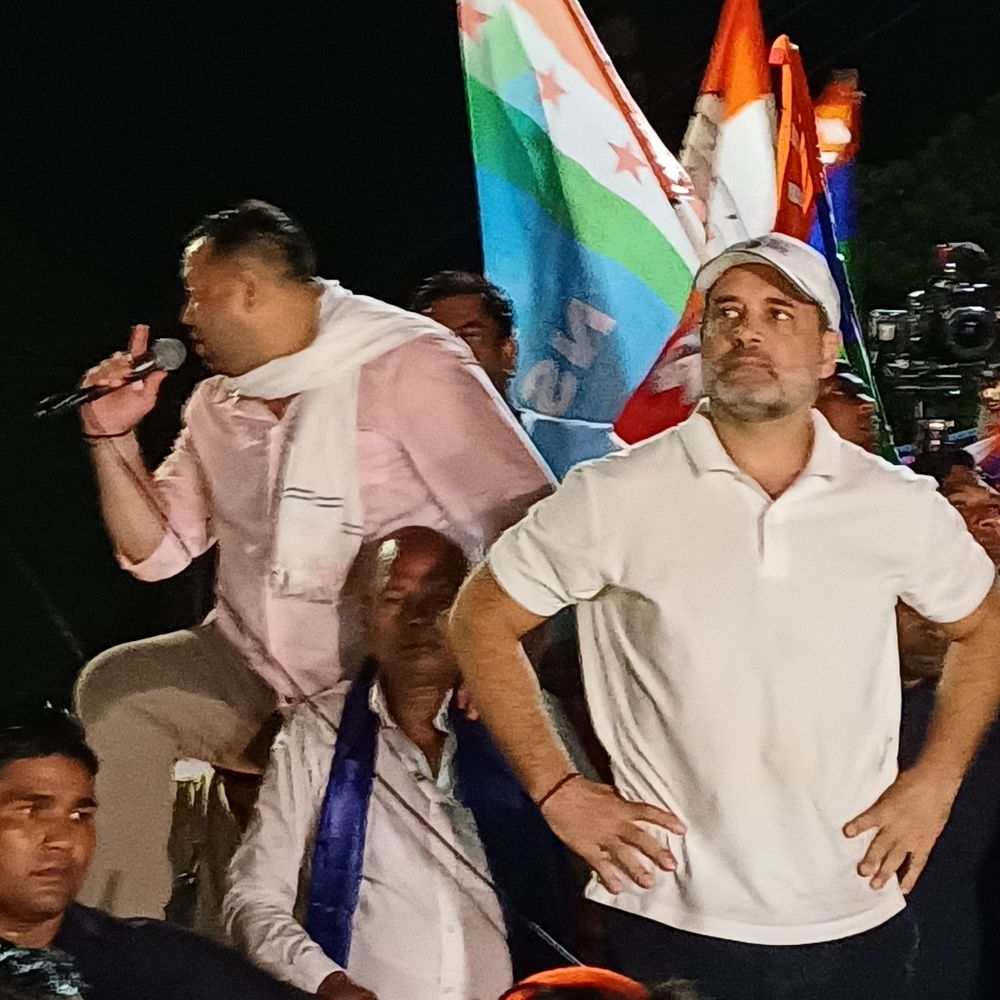 मुंगेर में राहुल गांधी का पहला दौरा:वोटर अधिकार यात्रा में बोले-वोट की चोरी नहीं होने देंगे, युवाओं को बिहार में ही रोजगार मिले