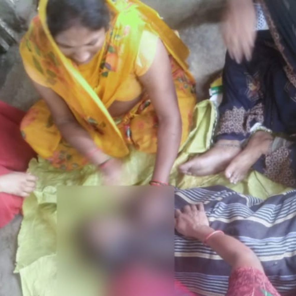 हाथरस में सांप के काटने से किशोर की मौत:अस्पताल ले जाने से पहले तोड़ा दम, परिवार में मचा कोहराम