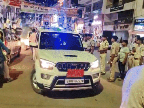 मुजफ्फरपुर में ड्यूटी पर तैनात ट्रैफिक जवान से हाथापाई:ऑटो ड्राइवर ने दी चाकू मारने की धमकी, जाम के बीच गाड़ी लगाकर सवारी बैठा रहा था