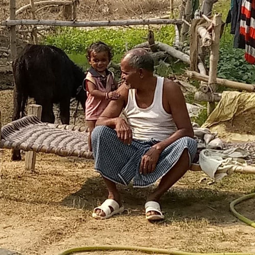 गाजीपुर में 1400 रुपए के लिए किसान की हत्या:12 लोगों ने लाठी-डंडों से पीटा, बेटा गंभीर, बीएचयू रेफर