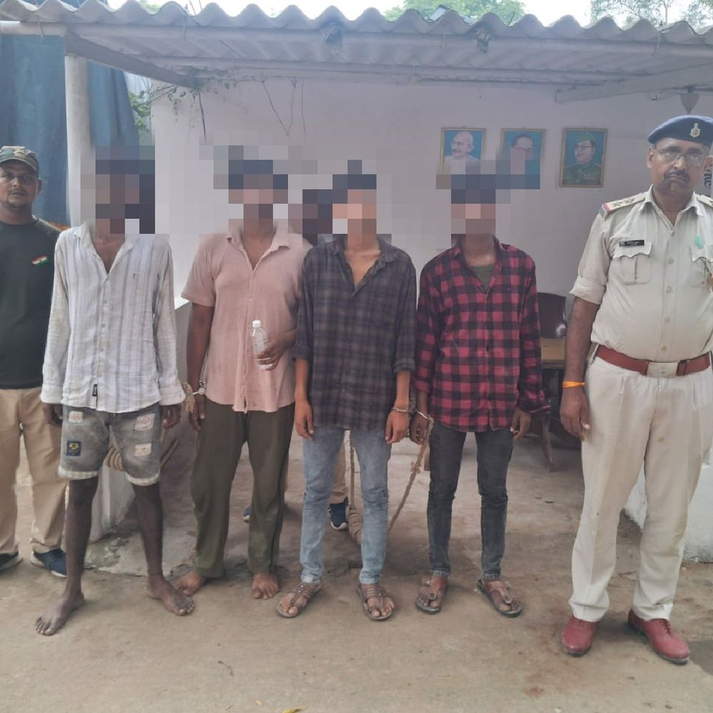 भोजपुर में मन्नू हत्याकांड में शामिल 4 आरोपी गिरफ्तार:प्रेम-प्रसंग में वारदात को दिया अंजाम, डांसर से संपर्क में आने के बाद हुआ था विवाद