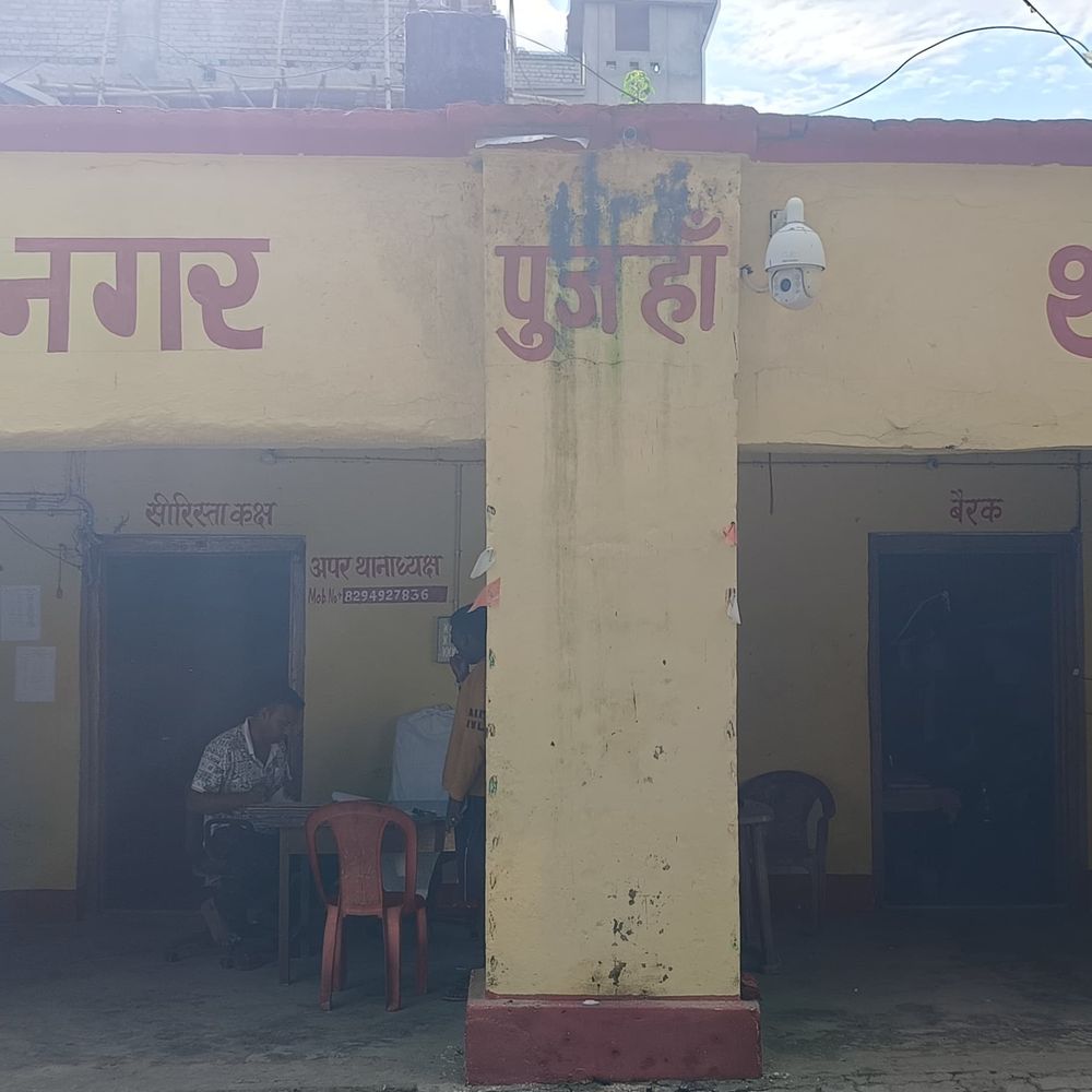 बेतिया में 12 साल की बच्ची से रेप:फोन चार्ज करने पड़ोसी के घर गई थी, दोस्त ने बाहर खड़े होकर की निगरानी
