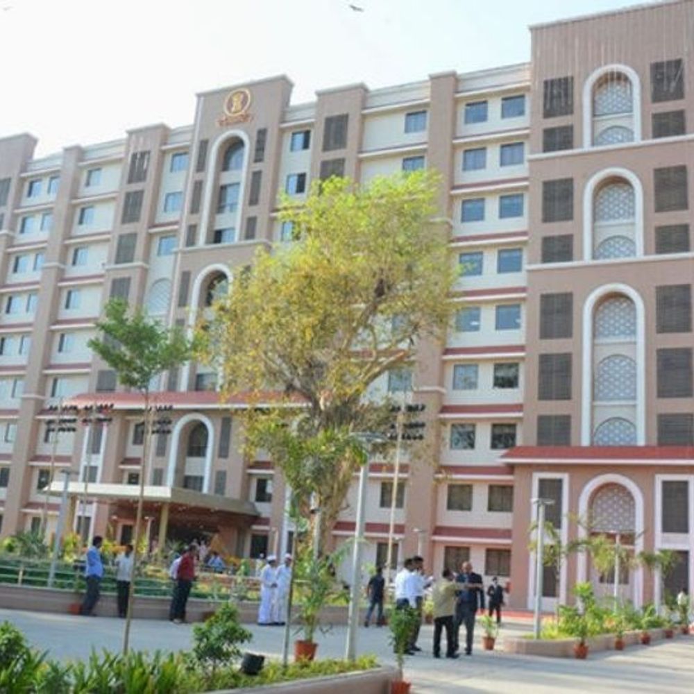 गुजरात- पूर्व सांसद के खिलाफ मामला वापस लेने की अनुमति:29 साल पुराना मामला, 2 पूर्व BJP सांसदों ने एक कार्यक्रम में विधायक की धोती खींच दी थी