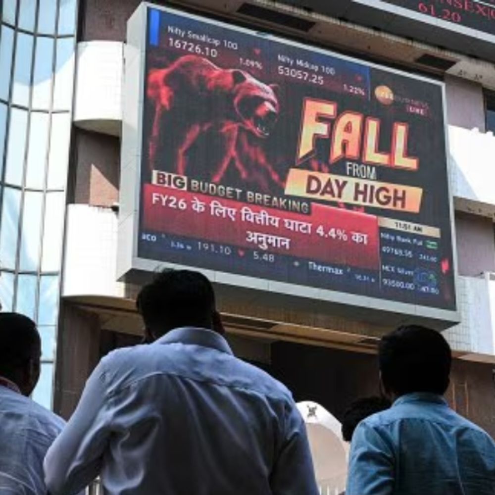 सेंसेक्स 550 अंक गिरकर 81,450 पर कारोबार कर रहा:निफ्टी भी 170 अंक फिसला; FMCG, मेटल और बैंकिंग शेयरों में गिरावट