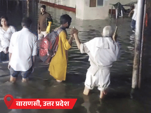 राजस्थान के अलवर में मकान ढहा, 7 दबे:वाराणसी के BHU अस्पताल में पानी भरा, 29 राज्यों-UT में बारिश का अलर्ट