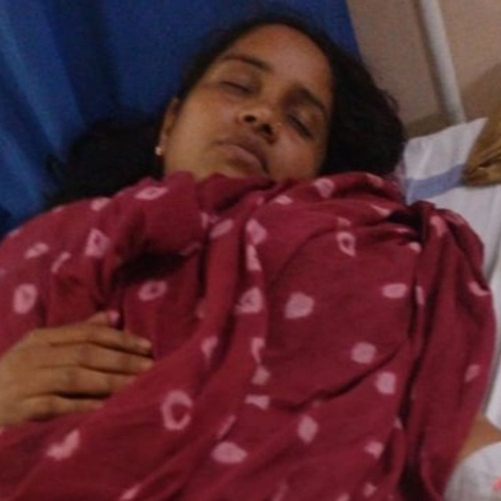 डिप्टी-CM घर के बाहर फिनाइल पीने वाली महिला अब ठीक:अनुकंपा नियुक्ति की मांग को लेकर मिलने साथियों के साथ पहुंची थी निवास, पुलिस के हटाने पर पिया था फिनाइल; कल होगी डिस्चार्ज