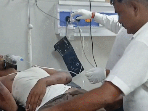 भोजपुर में हत्या के प्रयास मामले में फरार बदमाश गिरफ्तार:बंधक बनाकर युवक को बेरहमी से पीटा था, बाइक में धक्का लगने के बाद हुआ था विवाद
