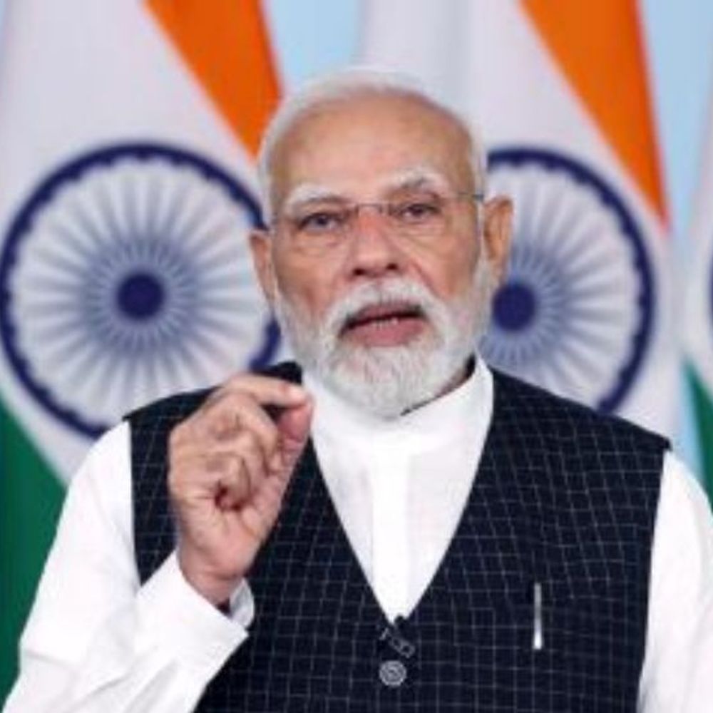 मोदी बोले- भारत 100 देशों को EV एक्सपोर्ट करेगा:दुनिया को धीमी विकास दर से बाहर निकालेगा; हमारे पास तेज धारा को मोड़ने की ताकत