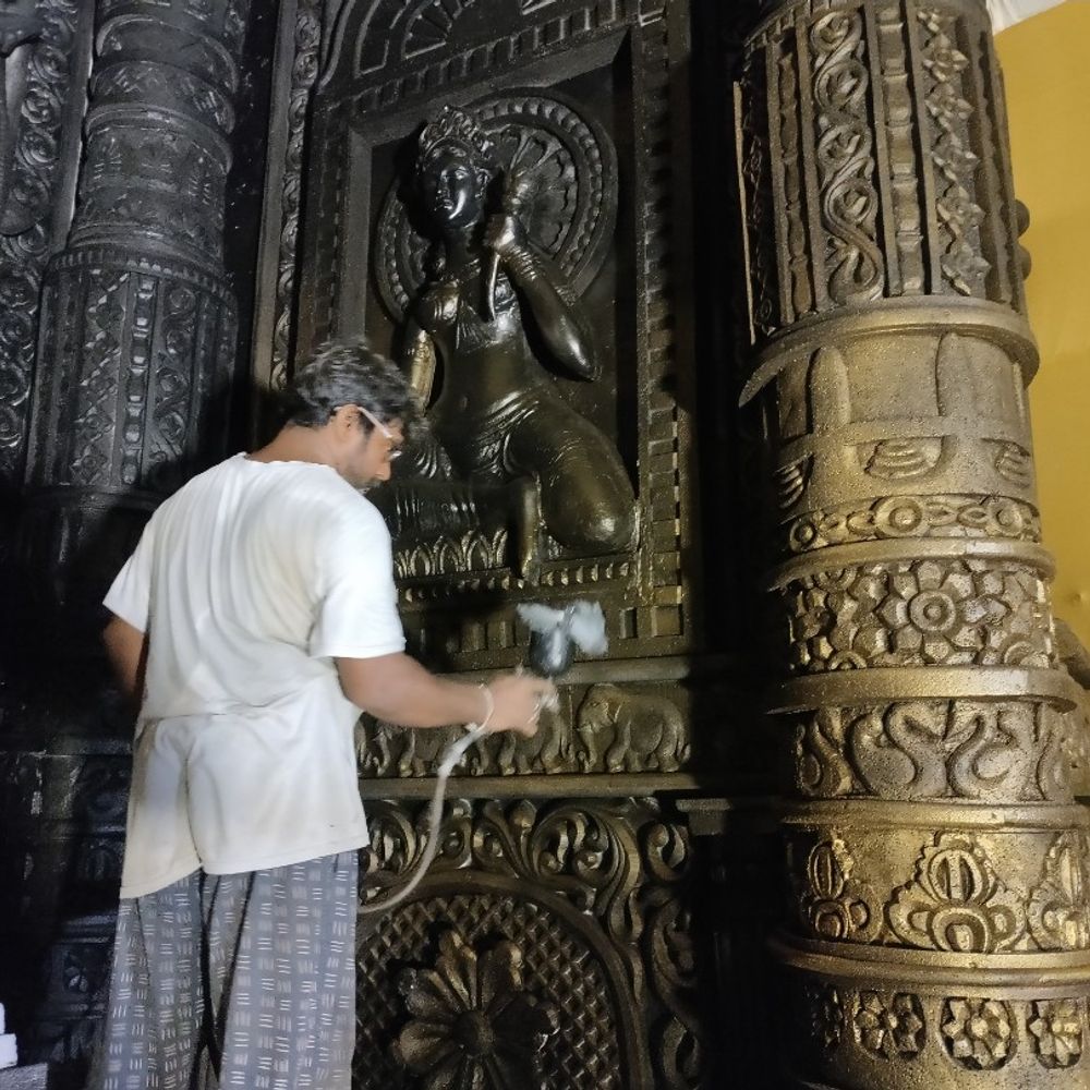 गणेश चतुर्थी पर 35 लाख का मुकुट पहनेंगे भगवान गणेश:10 क्विंटल फूल से सजेगा दरबार, ऑपरेशन सिंदूर की तर्ज पर तैयार हो रहा 40 फीट ऊंचा पंडाल