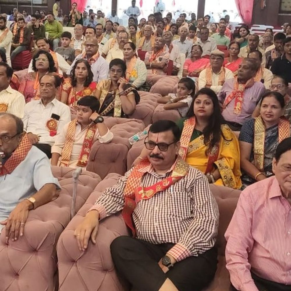 आगरा में अग्रवाल महासभा का जिला सम्मेलन हुआ:2000 से अधिक लोग शामिल हुए ,सामाजिक प्रस्ताव हुए पास