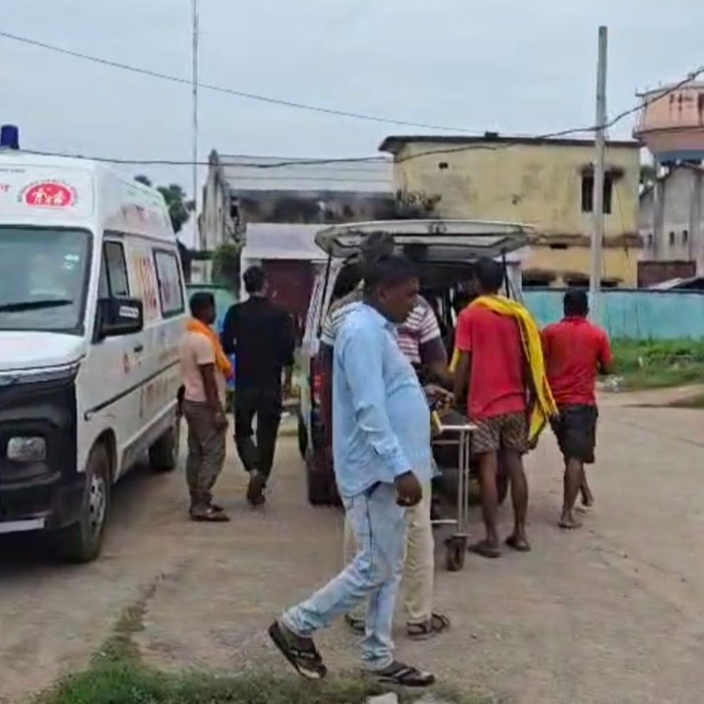 गंगा स्नान कर लौट रही महिला को बाइक ने ठोका:शेखपुरा अस्पताल के रास्ते में तोड़ा दम, बाइक सवार भी पटना रेफर