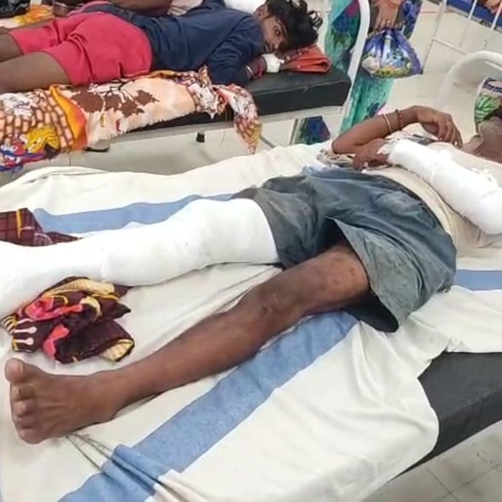 सहरसा में टेंपू चालक पर हमला:मामूली टक्कर के बाद 10 लोगों ने पिटाई की, अस्पताल में भर्ती; थाने में शिकायत दर्ज