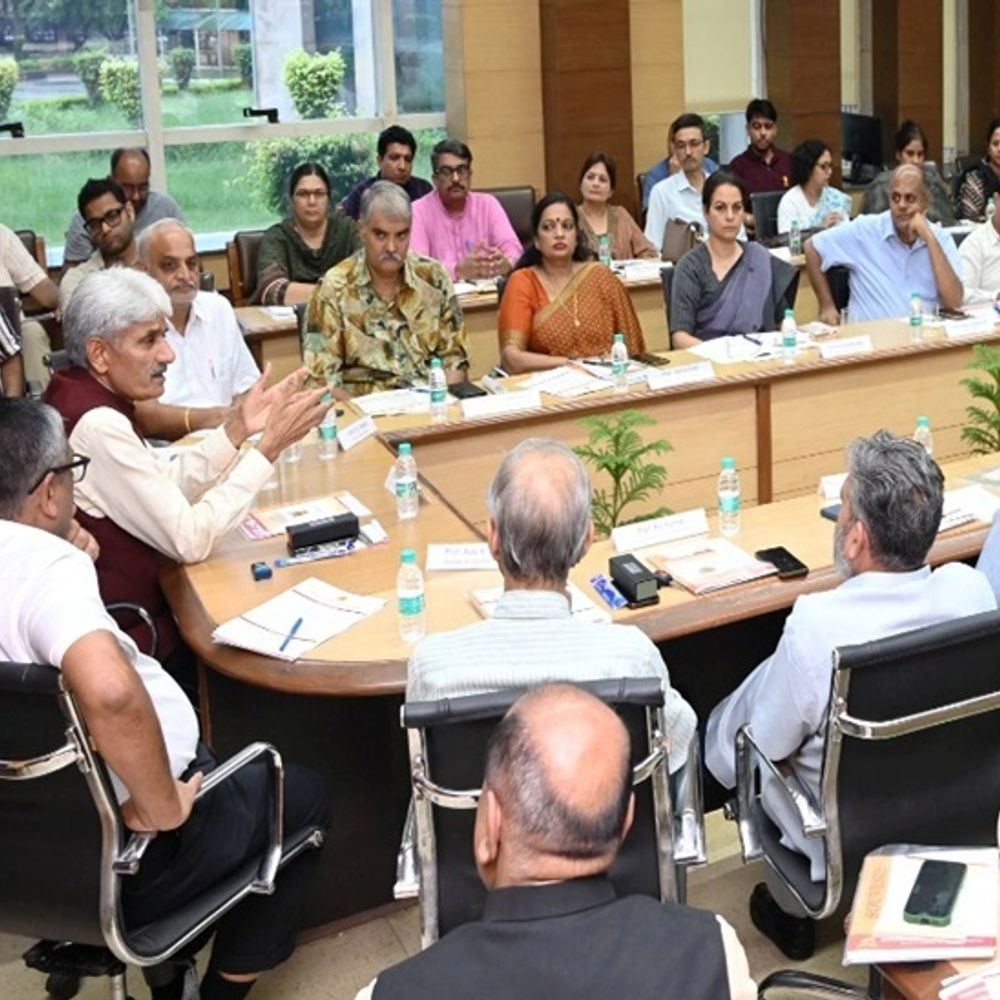 रोहतक MDU में पहली बार इंडस्ट्री-एकेडमिक मीट:स्टूडेंट्स को नौकरी के मौके मिलेंगे, रिलेशंस सेल बनाई, शहर को स्वच्छ बनाने का संकल्प लिया