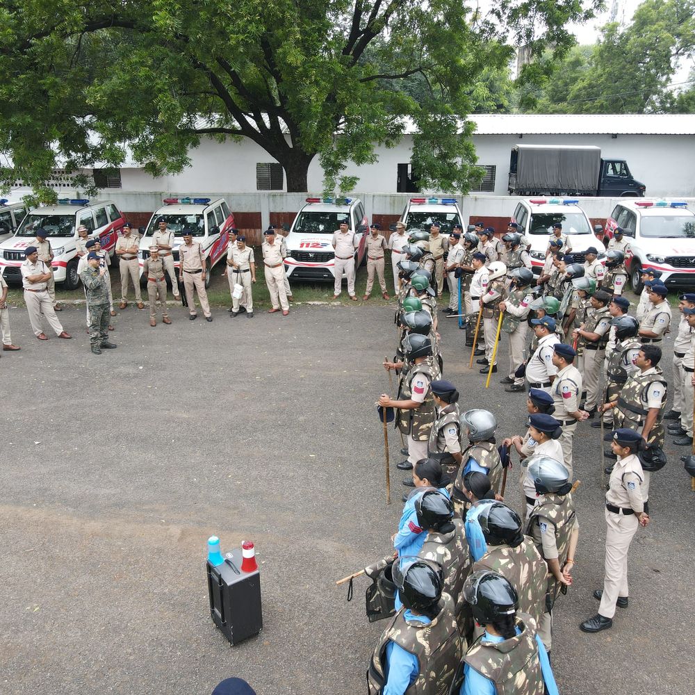 दंगे की स्थिति से निपटने के लिए मॉक ड्रिल:शाजापुर में पुलिसकर्मियों को मिला टियर गैस और हैंड ग्रेनेड के इस्तेमाल का प्रशिक्षण