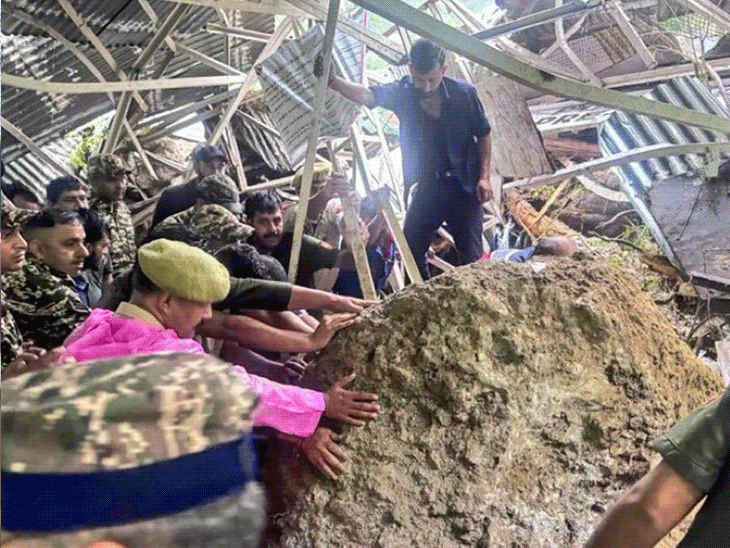 वैष्णो देवी में अर्धकुमारी में लैंडस्लाइड, 5 की मौत:14 घायल; यात्रा रुकी; जम्मू में तवी नदी के पास सड़क धंसी, गाड़ियां गिरीं