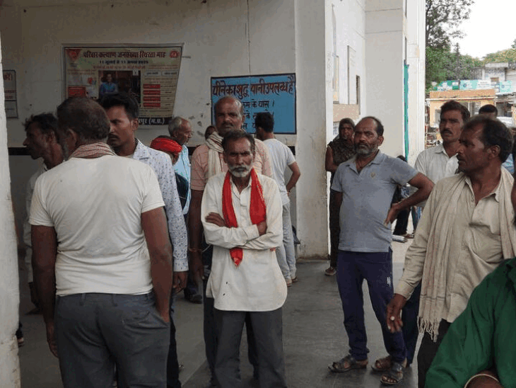 पत्नी से विवाद के बाद युवक ने जहर खाया, मौत:छतरपुर में पिता बोले- बहू के खर्च बहुत ज्यादा थे, ससुराल वाले उसे धमकाते थे