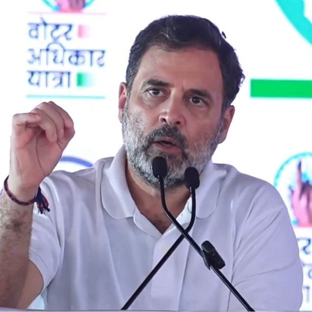 राहुल बोले-गुजरात के गुमनाम दलों को ₹4300करोड़ कहां से मिले:पूछा- क्या चुनाव आयोग इस चंदे की जांच करेगा या एफिडेविट मांगेगा?
