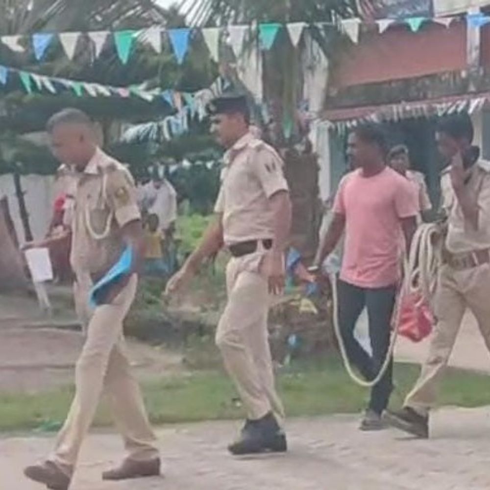 CM नीतीश की तारीफ करने पर युवक की पिटाई:किशनगंज में जन सुराज पार्टी के कार्यकर्ताओं ने किया हमला, 1 अरेस्ट