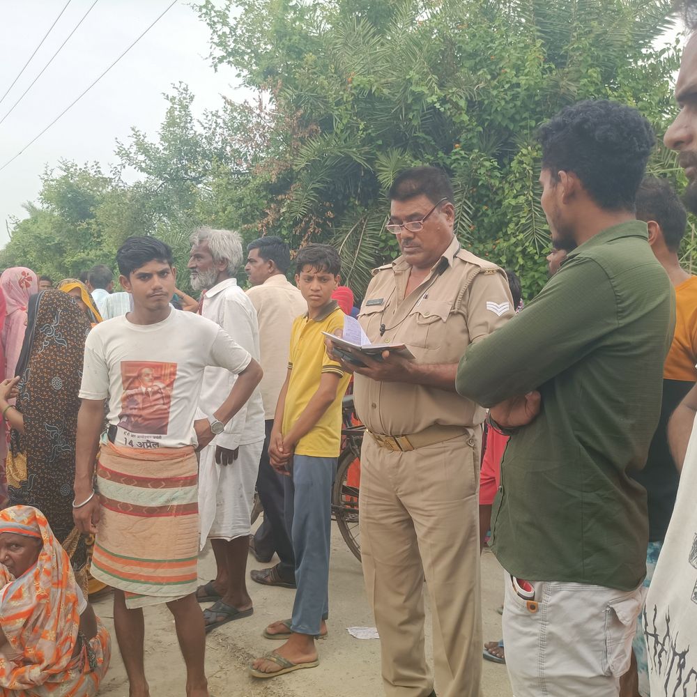 फर्रुखाबद में बाढ़ के पानी में डूबे पूर्व प्रधान:नहाते समय हादसा, दो घंटे की खोजबीन के बाद मिला शव