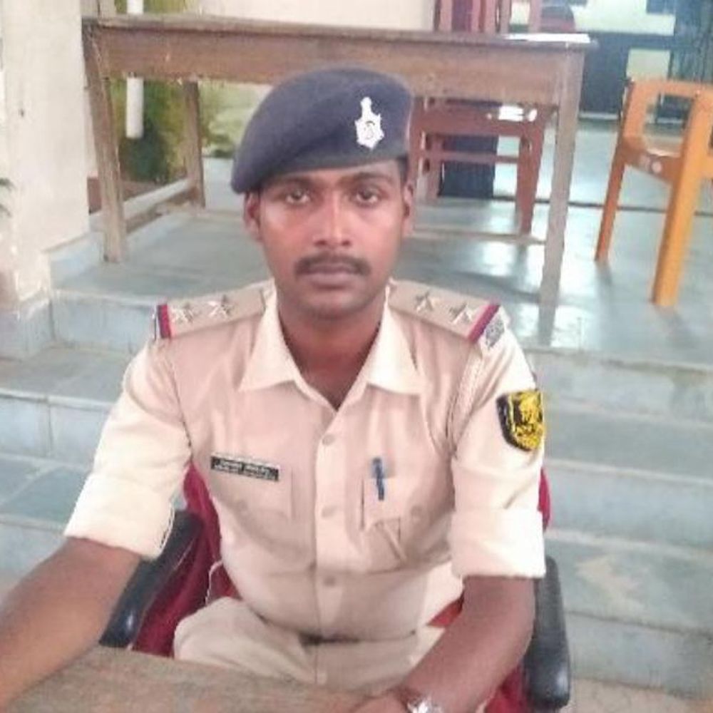 गुरारू थानाध्यक्ष का 17 दिन में ही तबादला:इमामगंज से गुरारू मिली थी तैनाती, अब औरंगाबाद भेजे गए अमरजीत चौधरी