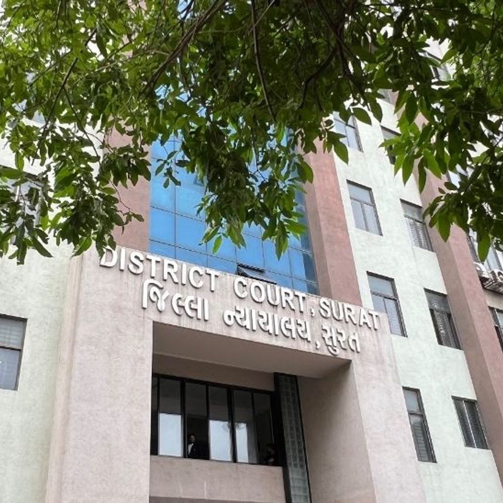 शादी का वादा कर शारीरिक संबंध बनाना दुष्कर्म नहीं:सूरत की सेशन कोर्ट ने कहा- लड़की ने होटलों में पहचान पत्र दिए थे, इसलिए जबरदस्ती नहीं हुई