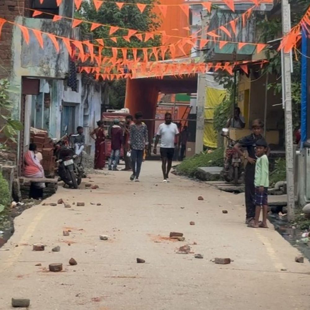 नवादा में प्राण प्रतिष्ठा के दौरान दो समुदायों में तनाव:पथराव और नारेबाजी से बिगड़ा माहौल, पुलिस की देरी से लोगों में गुस्सा