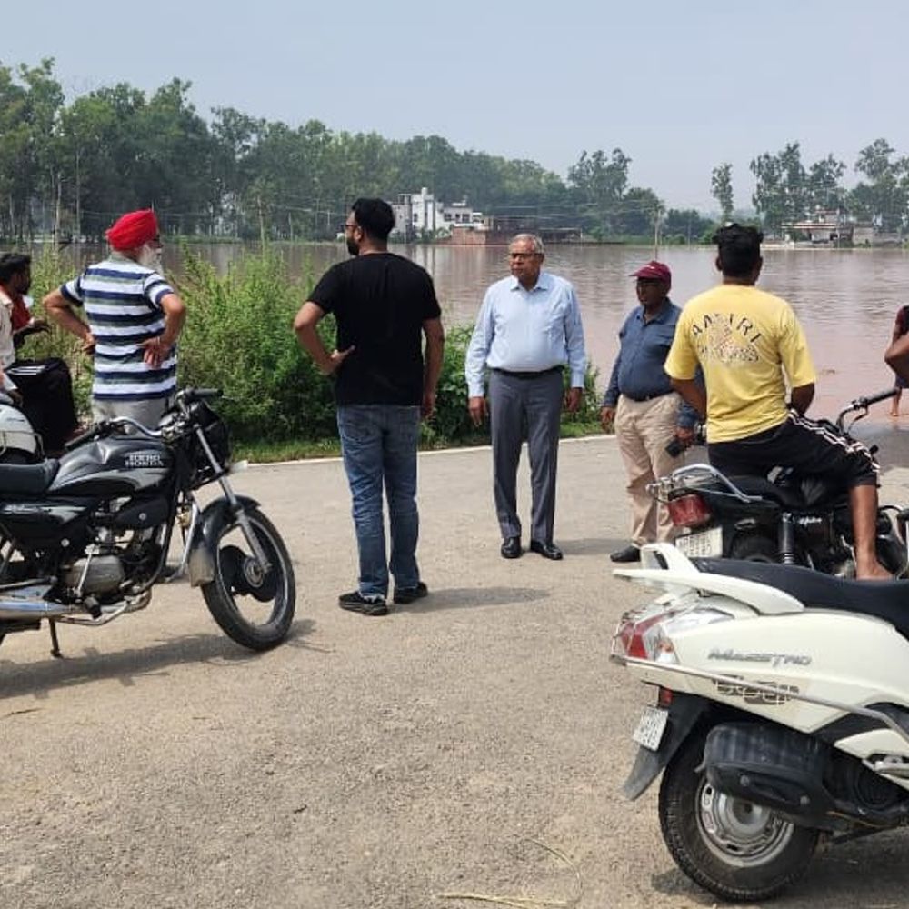 अजनाला के बाढ़ प्रभावित गावों का डीओए सीएनआई का दौरा – Amritsar News