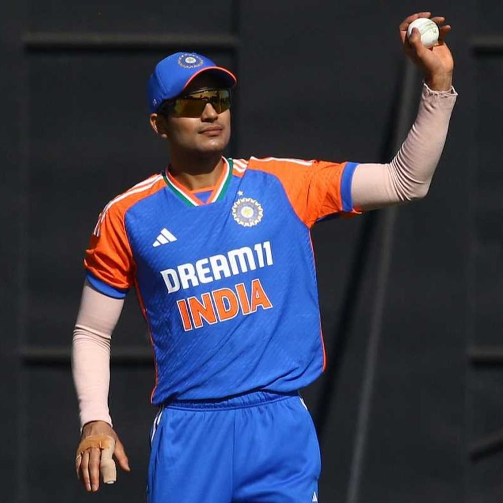 शुभमन गिल एशिया कप से पहले बेंगलुरु पहुंचे:BCCI के सेंटर ऑफ एक्सीलेंस में ट्रेनिंग करेंगे; भारतीय टीम 4 सितंबर को दुबई रवाना होगी