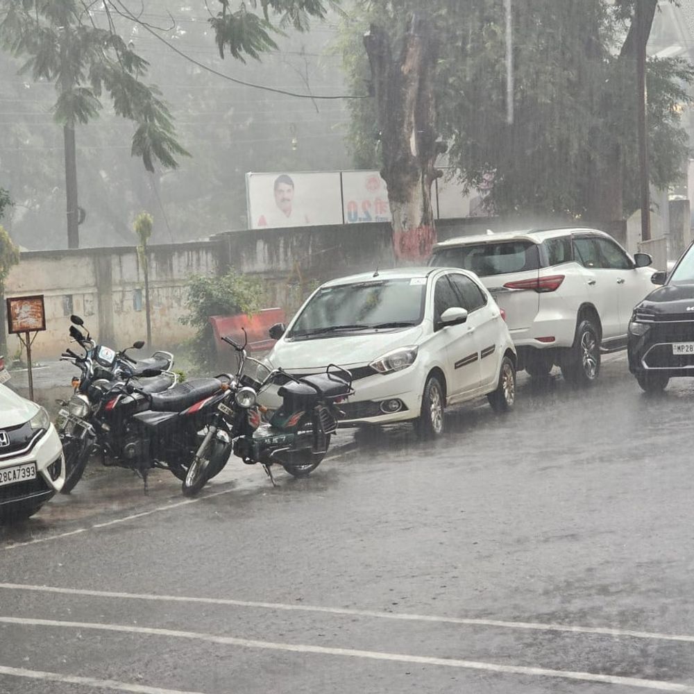छिंदवाड़ा में अब तक 31.9 इंच औसत बारिश:24 घंटे में 12.2 मिमी वर्षा, कई जगह जलभराव; दिन का तापमान 3 डिग्री गिरा