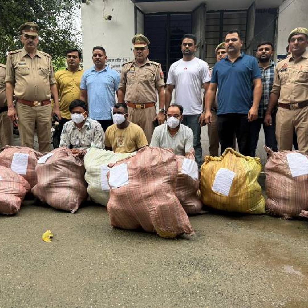 नोएडा पुलिस ने पकड़ा 1.82 क्विंटल गांजा:  तीन तस्कर किए गिरफ्तार, उड़ीसा से लाते थे, आंकी गई 40 लाख कीमत – Noida (Gautambudh Nagar) News