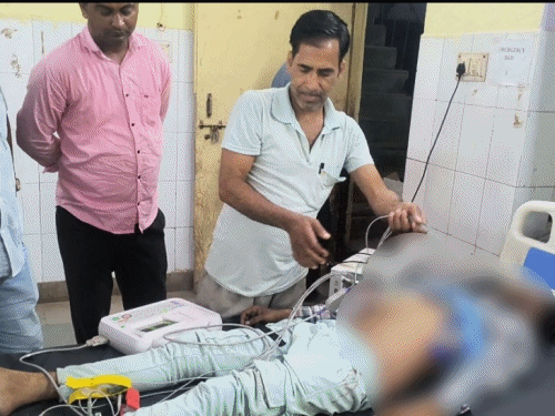गोविंदगढ़ में ट्रक और एंबुलेंस की टक्कर:  गाड़ी में फंसा एंबुलेंस का ड्राइवर, इलाज के दौरान तोड़ा दम – Govindgarh (Alwar) News
