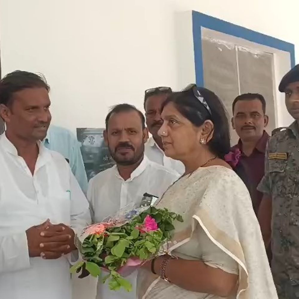 'बिहार में महिलाओं को 2.10 लाख रुपए की मदद':कैमूर में JDU नेता लवली आनंद बोली- 'पंचायतों में 50%, नौकरियों में 35% आरक्षण'