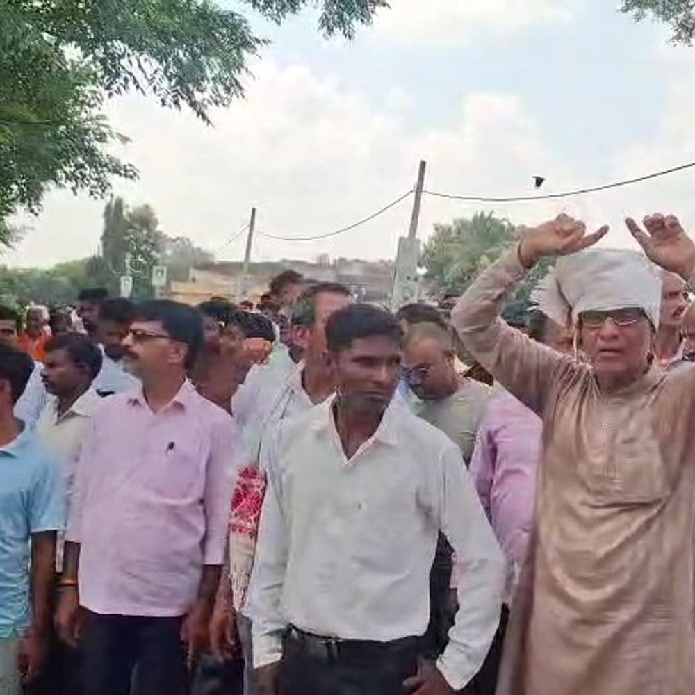 देवरी में छात्राओं से छेड़खानी का मामला:  सैकड़ों लोगों ने थाना का किया घेराव, आरोपियों की गिरफ्तारी की मांग की – Giridih News