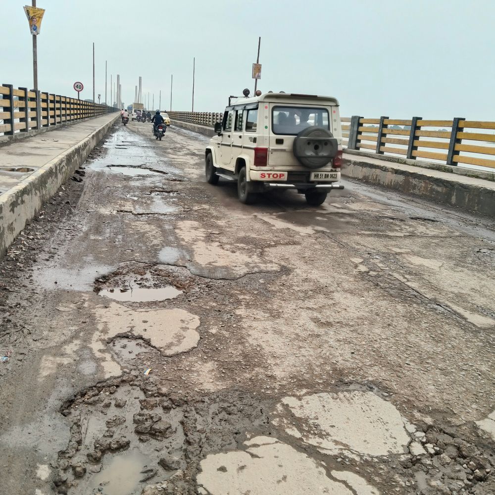 खगड़िया में वीपी मंडल सेतु जर्जर:  रोजाना हजारों वाहनों का होता है आवागमन, 6 साल से मरम्मत का इंतजार – Khagaria News