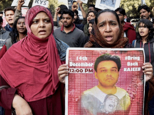 ‘सुबह तुम्हारी लाश मिलेगी, इस धमकी के बाद नजीब लापता’:फैमिली बोली- 9 साल में कोई अरेस्ट नहीं, CBI फोन तक अनलॉक नहीं कर पाई