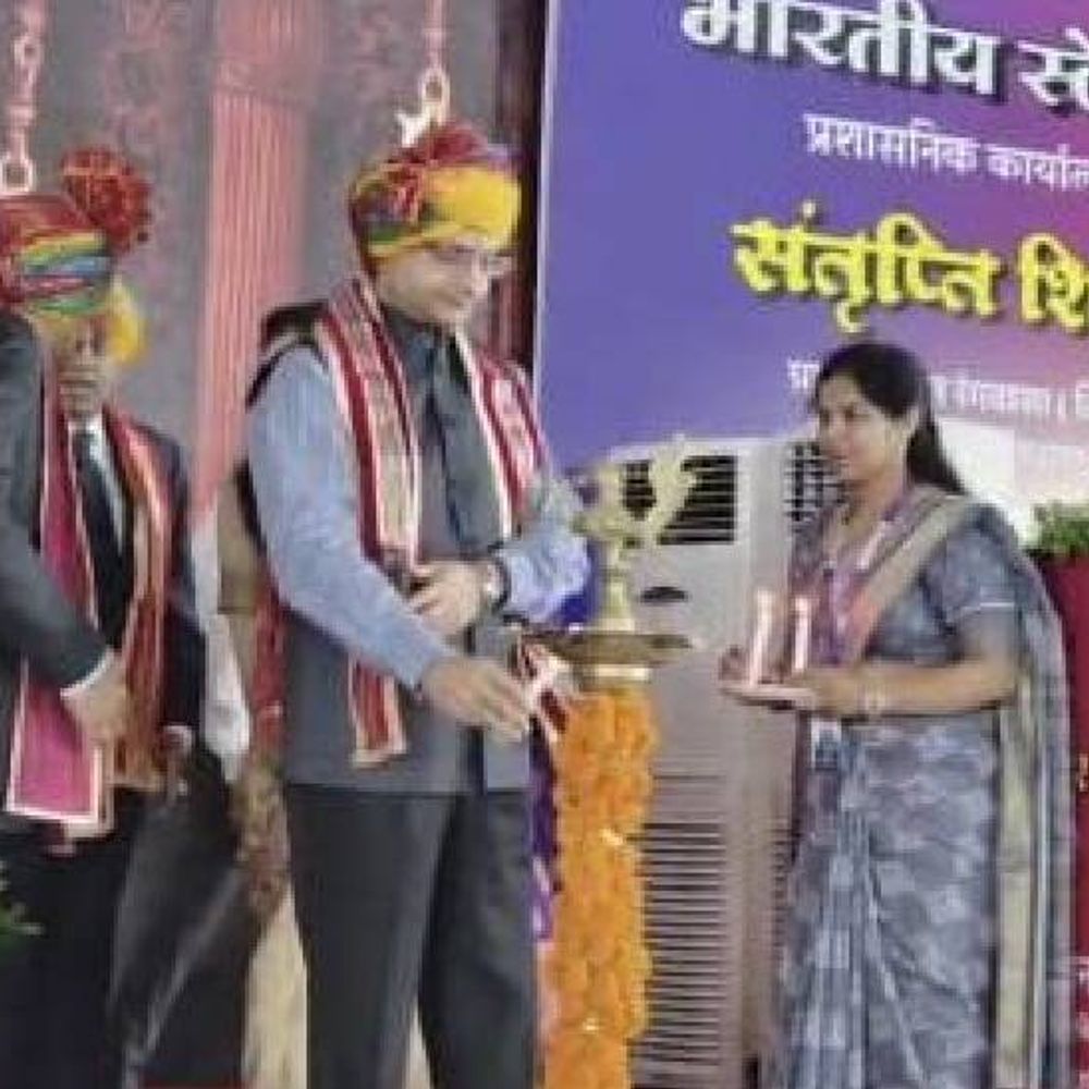 जनधन योजना के लिए KYC अपडेट जरूरी:  इंदौर के संतृप्ति शिविर में RBI गवर्नर ने की शिरकत; योजना के 11 साल पूरे होने को बड़ी सफलता बताया – Indore News