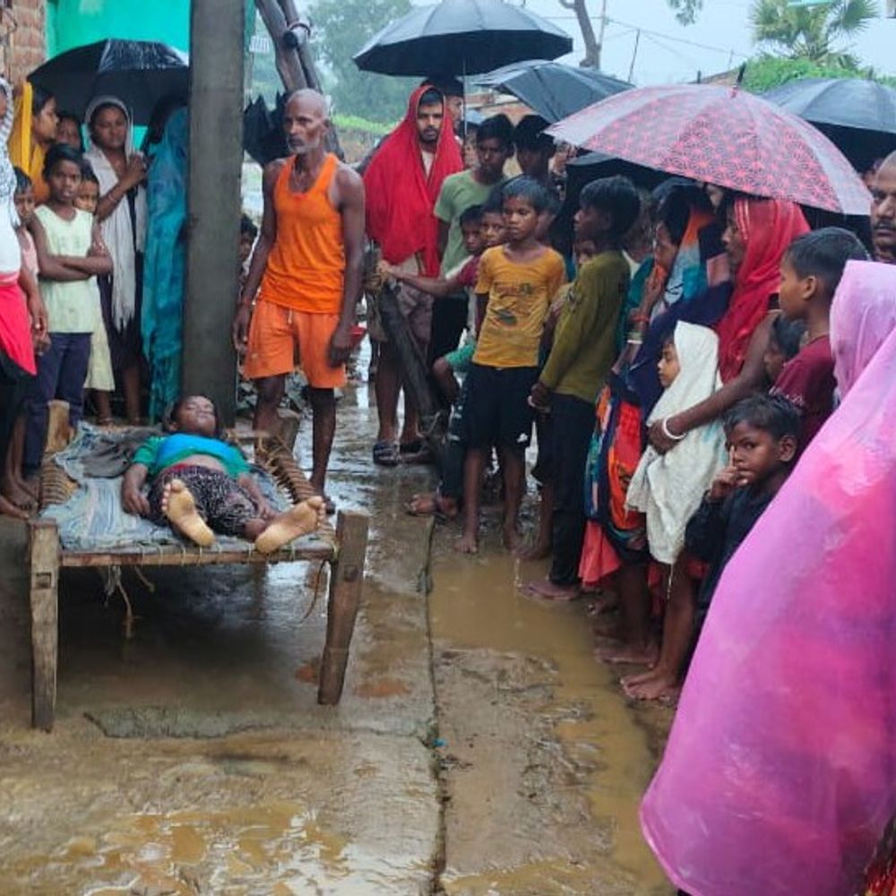आकाशीय बिजली से झुलसकर छात्रा की मौत:बांका में मवेशी चराने गई थी किशोरी, परिवार को मिलेगी सहायता राशि