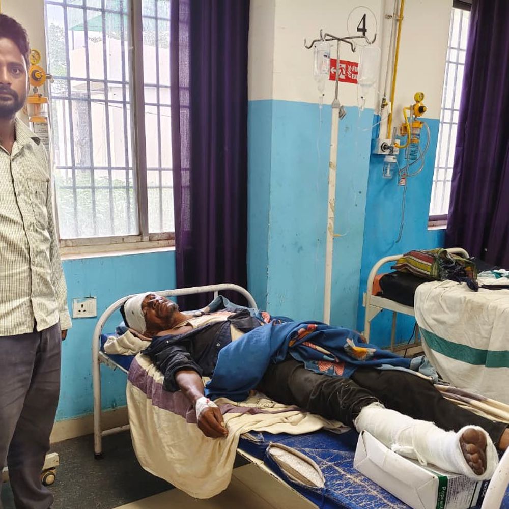 सहरसा में जमीन नापी के दौरान झड़प:लाठी-डंडों से हमला, दो महिलाओं समेत 5 लोग घायल, एक की हालत नाजुक