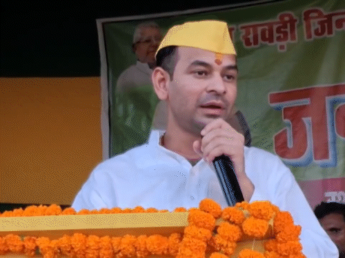 'अबकी बार तेजस्वी सरकार', सुनते ही भड़के तेज प्रताप:बोले- फालतू बात मत करो, जो घमंड करेगा, वो जल्दी गिरेगा; वोटर अधिकार यात्रा पर कसा तंज