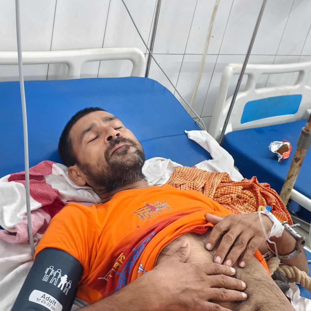 शेखपुरा जेल में बंद शराब कारोबारी की तबियत बिगड़ी:पेट दर्द के बाद पावापुरी रेफर, 15 दिन पहले शराब के साथ पकड़ा गया था