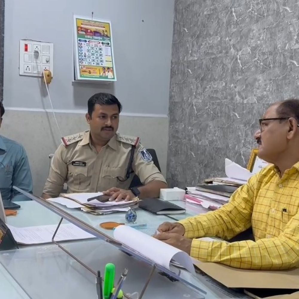 पंजाब, उत्तराखंड और राजस्थान में की थी हथियारों की सप्लाई:बुरहानपुर में पकड़े गए दोनों भाइयों से STF कर रही पूछताछ; पुलिस पर किया था हमला